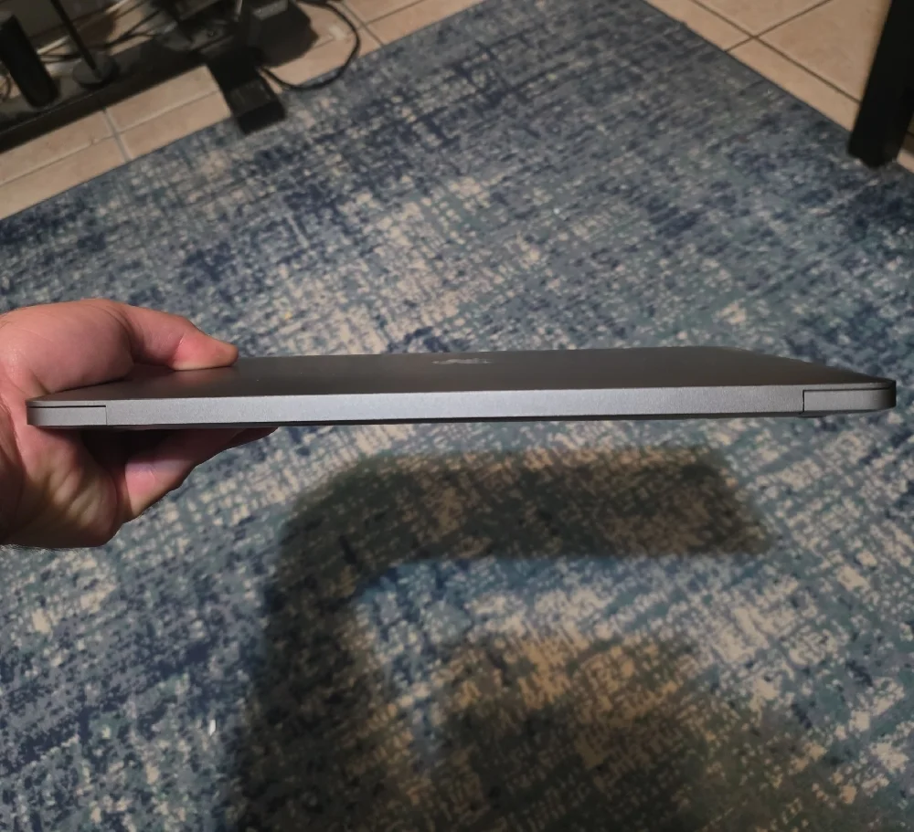 Apple MacBookAir 13 Inch - Sleek Gray Finish
